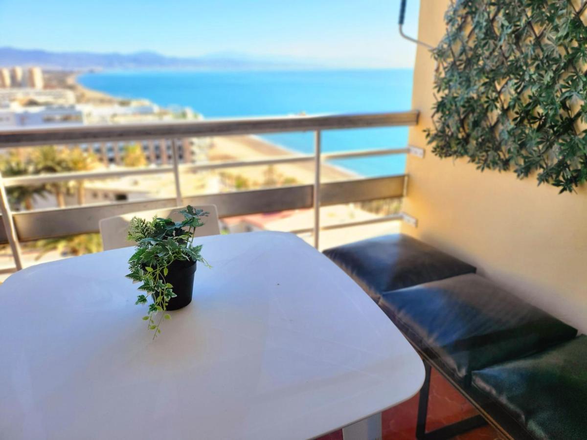 Apartamento Torre De La Roca Actual Torremolinos Exteriér fotografie